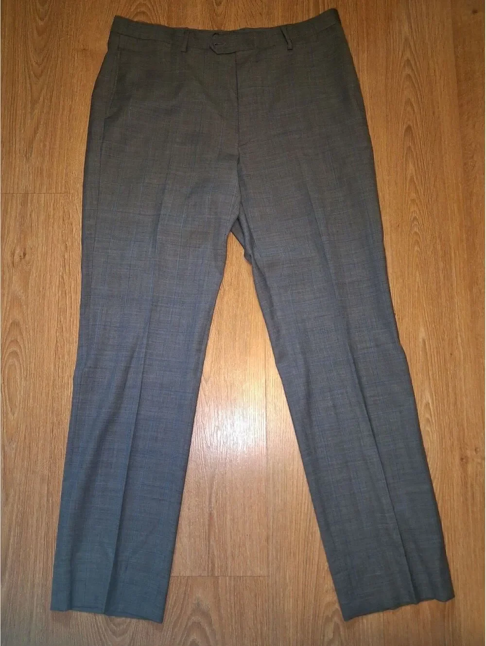 Tommy Hilfiger 2 PC Suit 42L 36x32 Gray Windowpane Sharkskin